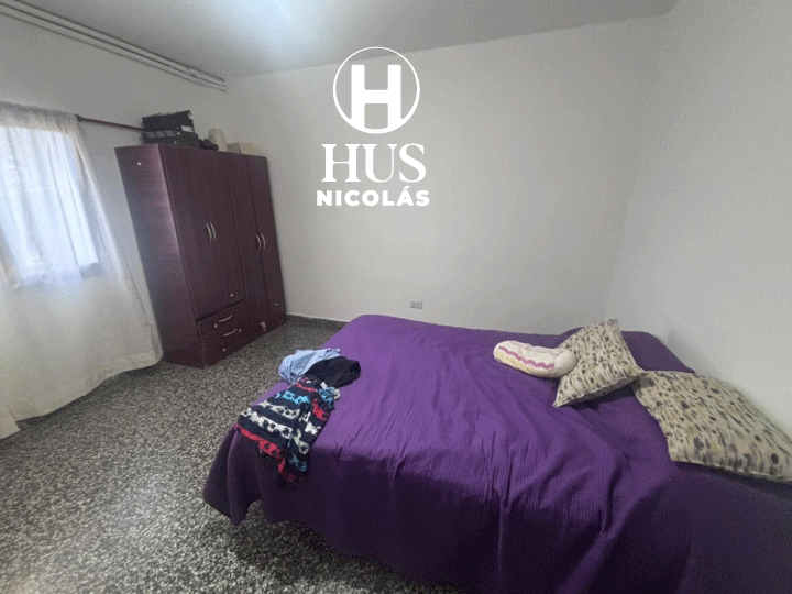 Estanislao Zeballos 650 (Jacinto Arauz)  Casa de 3 Dormitorios