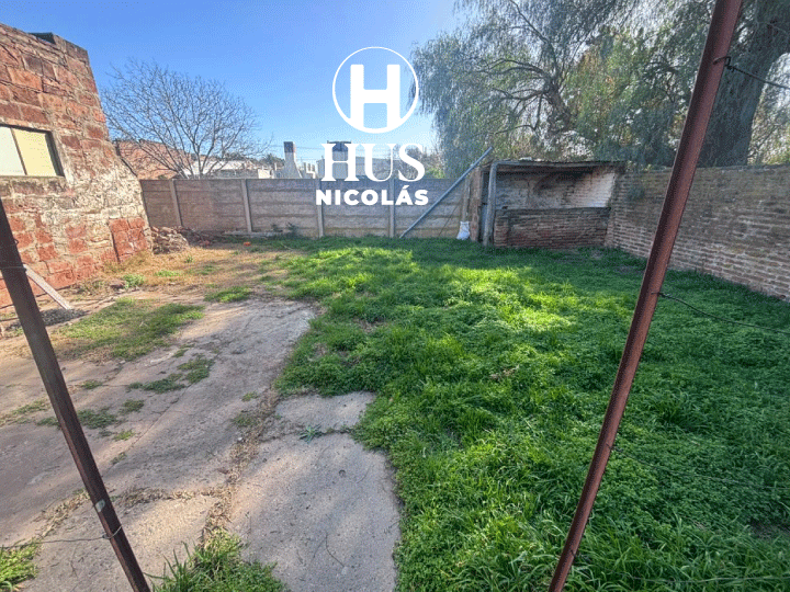 Estanislao Zeballos 650 (Jacinto Arauz)  Casa de 3 Dormitorios