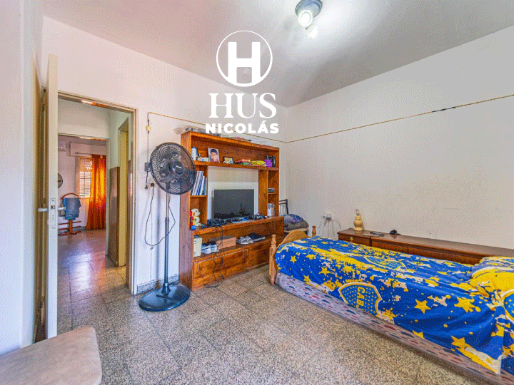 Civit 224-226. Multirenta  2 Casas+Monoambiente+Galpón