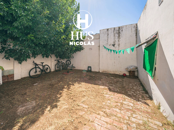 Civit 224-226. Multirenta  2 Casas+Monoambiente+Galpón