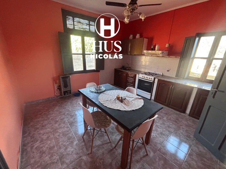 ESTANISLAO CEBALLOS 161 (Bernasconi) Casa de 3 Dormitorios
