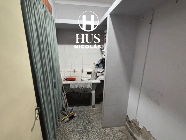 MONTES DE OCA 398  (Gral San Martín) Casa de 2 Dormitorios + Galpón + Salón Comercial